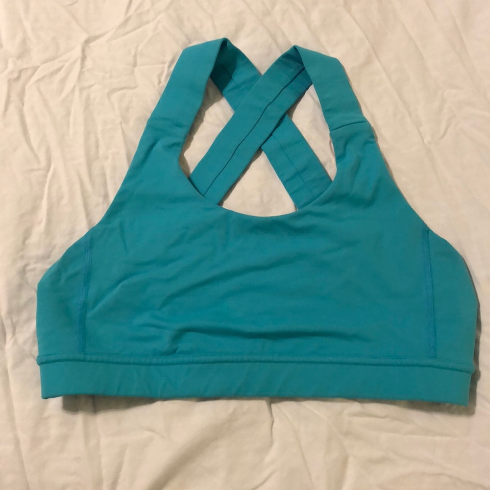Lululemon sports bra